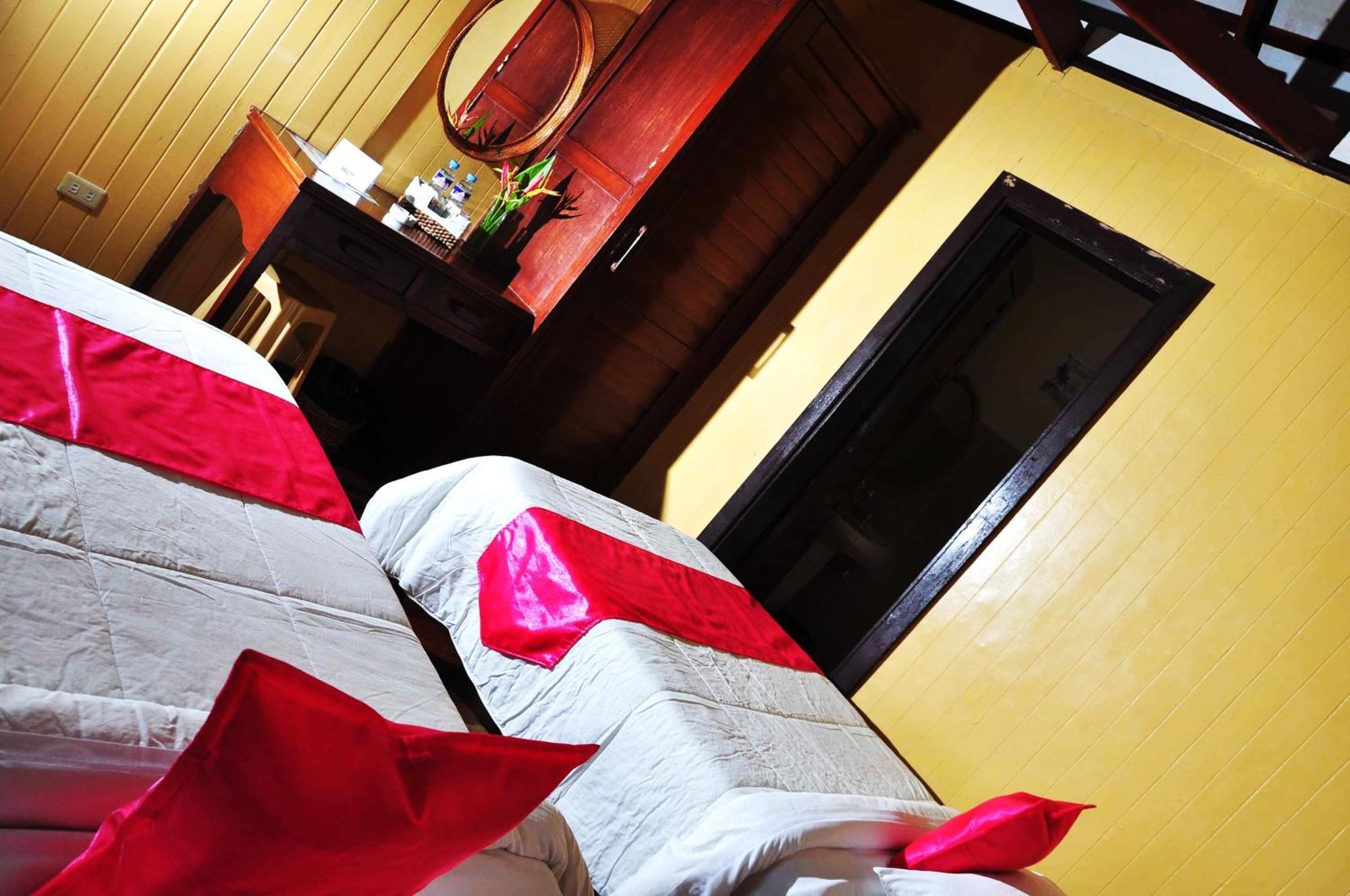 Eagle Point Beach&Dive Resort Mabini  Esterno foto